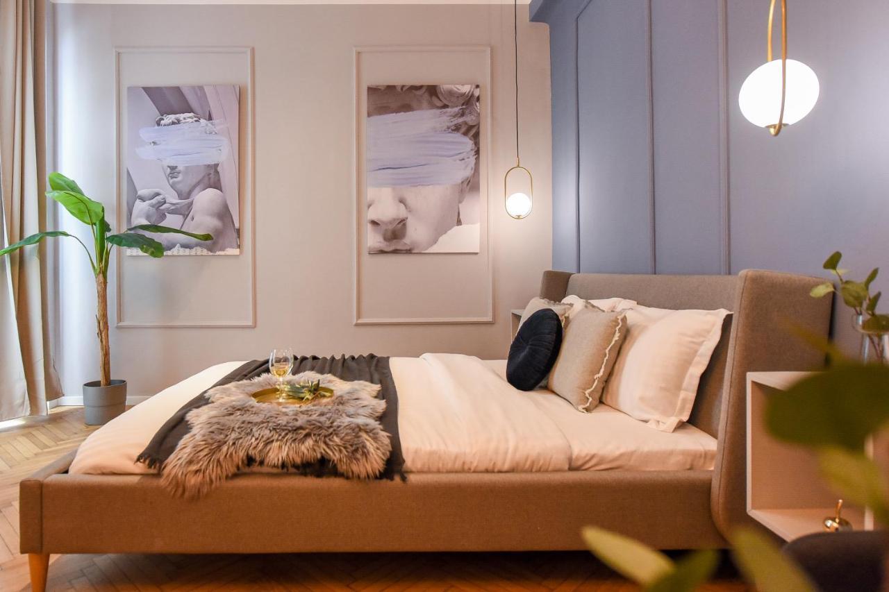 Modern Stay - Central Studios With Wall Projector Near Radisson Bucarest Esterno foto