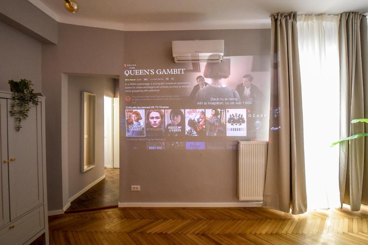 Modern Stay - Central Studios With Wall Projector Near Radisson Bucarest Esterno foto
