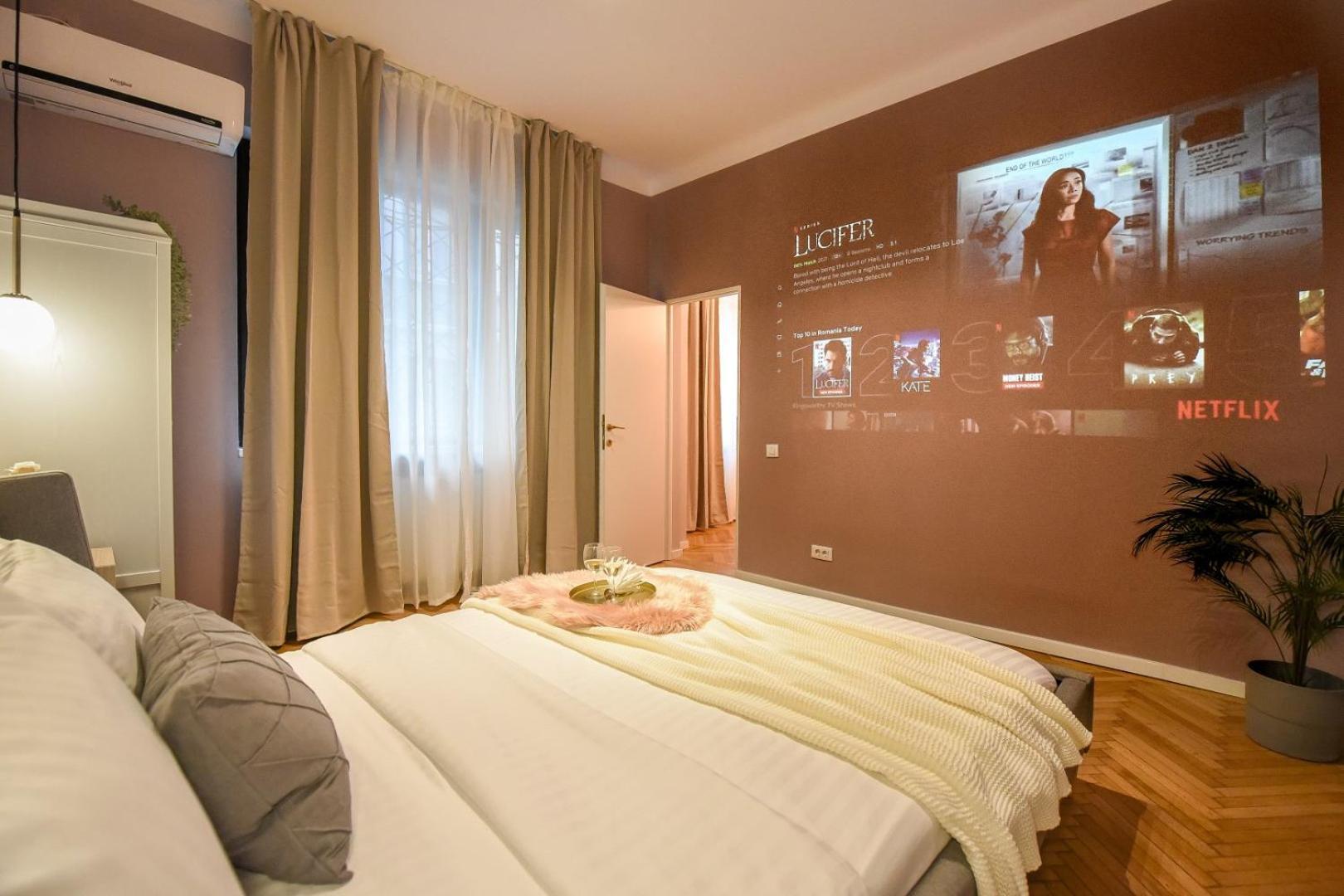 Modern Stay - Central Studios With Wall Projector Near Radisson Bucarest Esterno foto