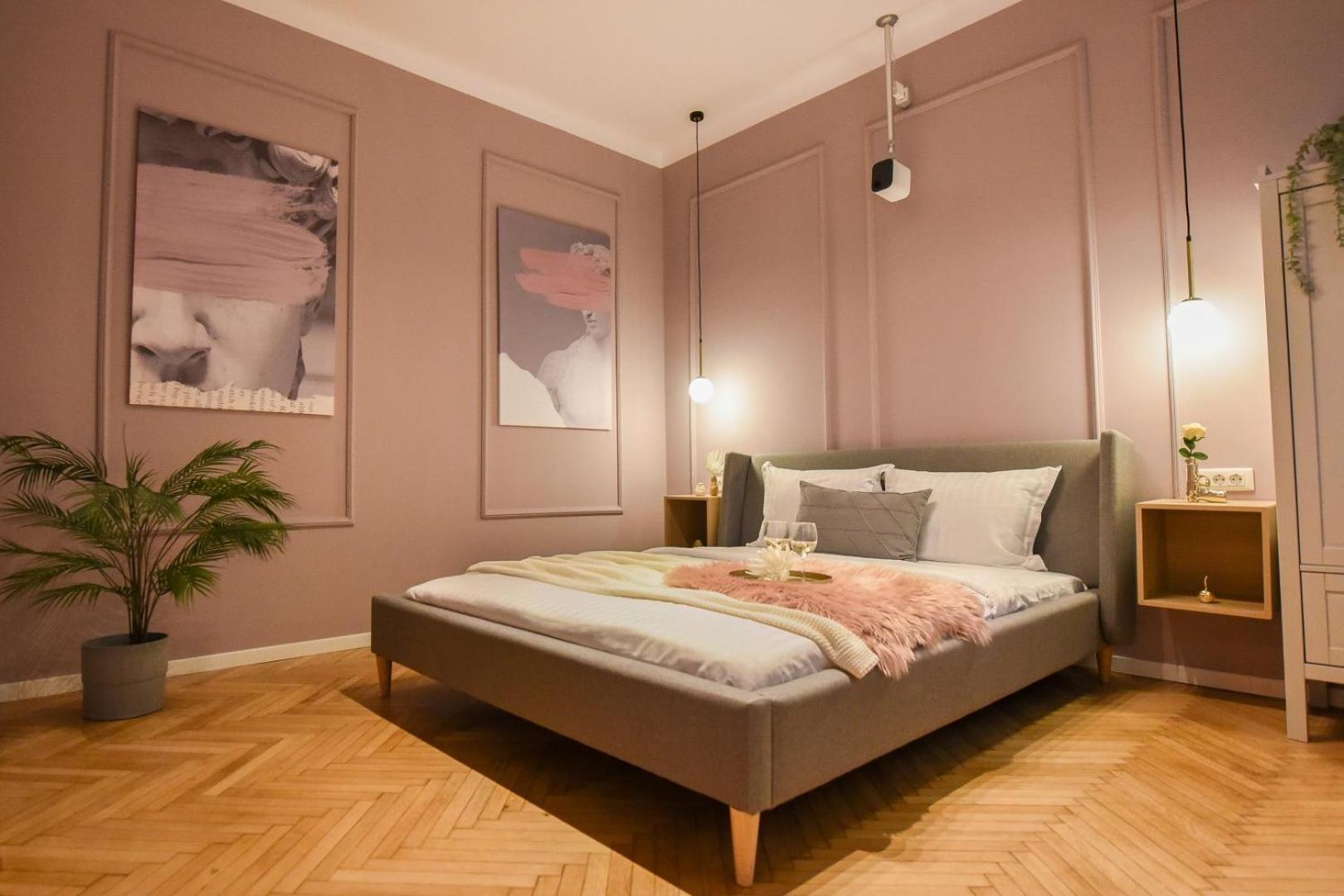 Modern Stay - Central Studios With Wall Projector Near Radisson Bucarest Esterno foto